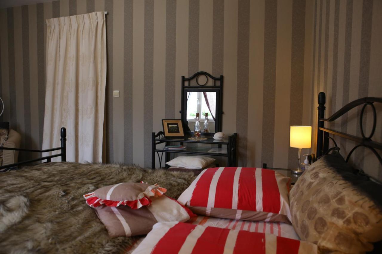 Au Coeur Des Vignes Bed & Breakfast Épernay Eksteriør bilde